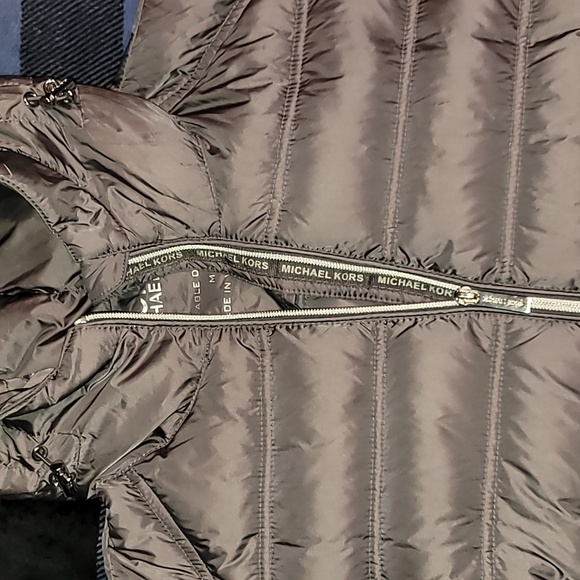 COPY - Michael Kors. Packable Down fill Parka. Like-new/ never worn. Women's s… - Picture 8 of 16